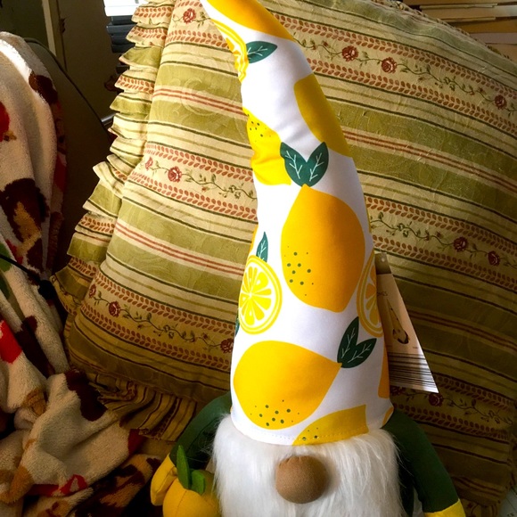 🍋NWT Lemon Gnome Bright and Friendly White, yellow, & green Weighted bottom Fun - Picture 3 of 6